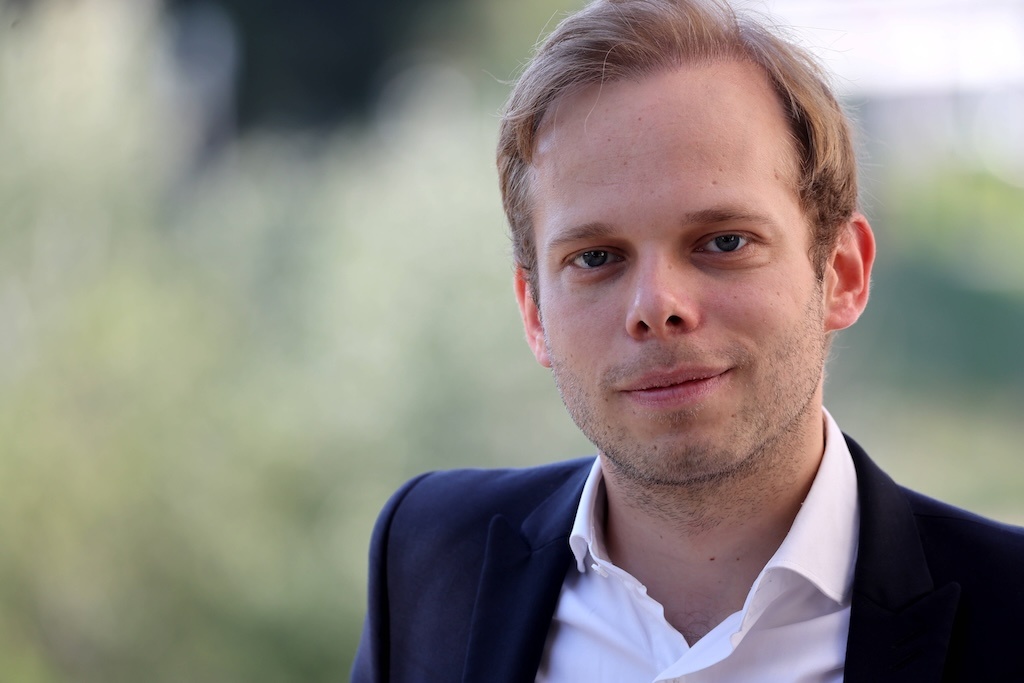 Le rapport Alloncle en danger : La transparence risque de disparaître dans un tourbillon politique