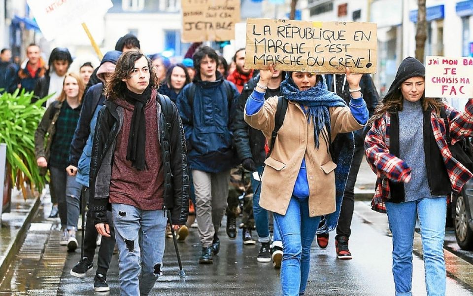 Le Coup de Grâce : Mardi, les lycéens déclenchent la révolte scolaire